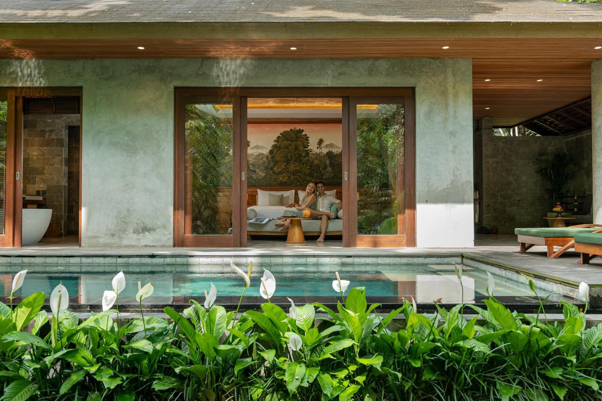 Hotel Adiwana Suweta Ubud Exterior foto A villa at the resort